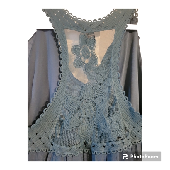 Rachael and Chloe Dress. Size M. - Picture 4 of 10